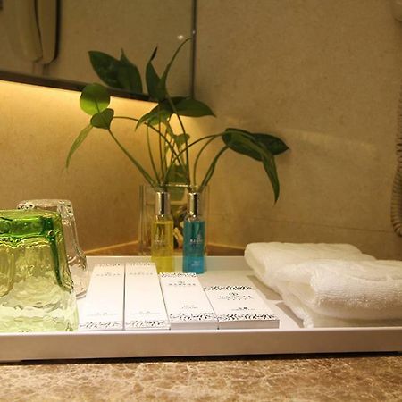 Celeste Palace International Hotel Jiangmen Dış mekan fotoğraf