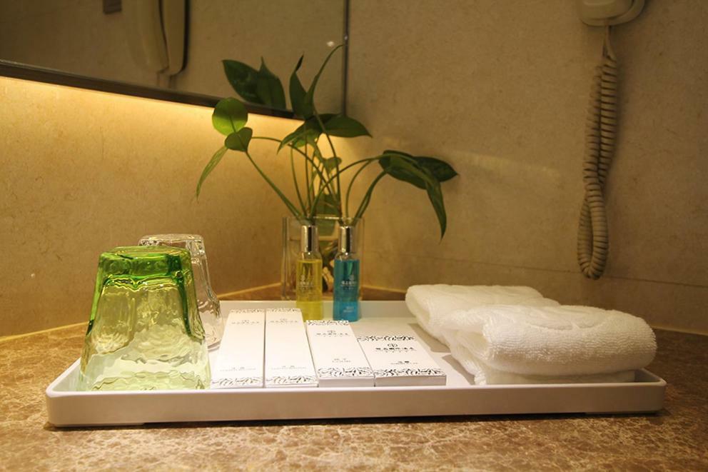 Celeste Palace International Hotel Jiangmen Dış mekan fotoğraf
